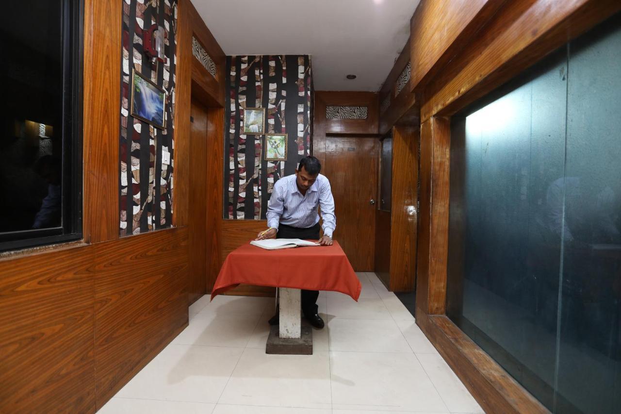 Oyo 28644 Hotel Nilanjana Asansol ภายนอก รูปภาพ